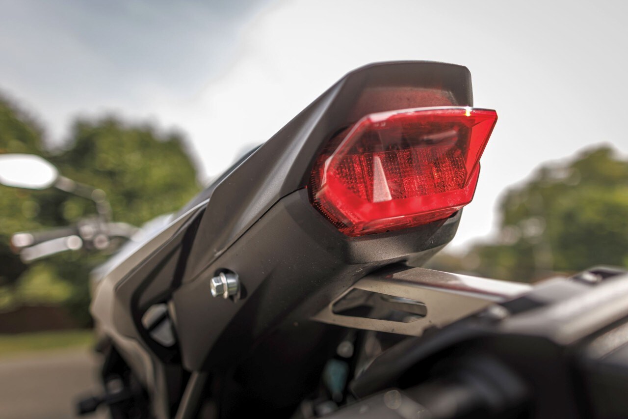 DueruoteTG #169 - Honda Hornet vs Yamaha MT-07: testa a testa tra le naked più vendute d'Italia